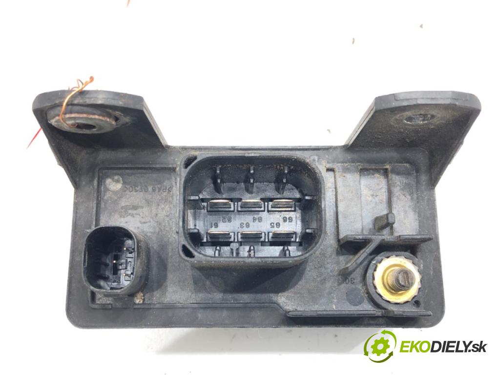 MERCEDES-BENZ KLASA S (W220) 1998 - 2005    S 400 CDI (220.028, 220.128) 184 kW [250 KM] olej napędowy 2000 - 2005  relé sviečok žhavenia  (Relé)