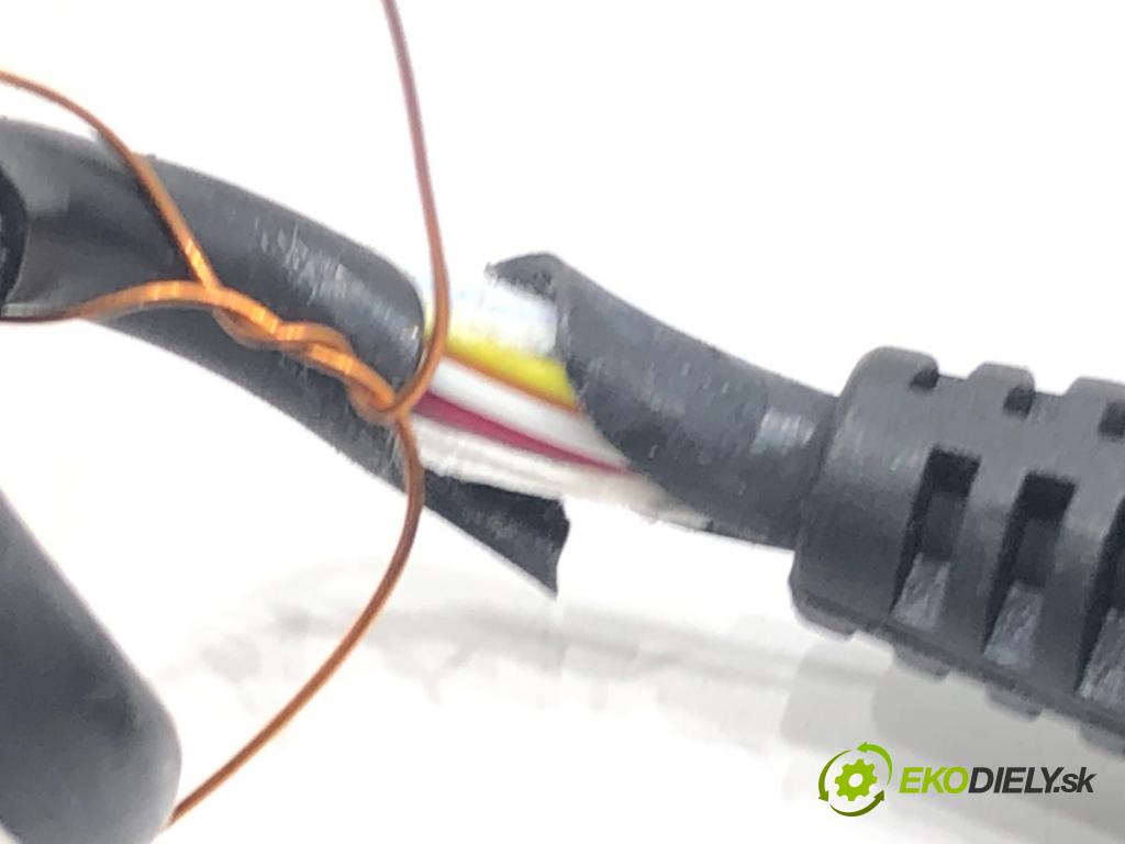 MERCEDES-BENZ KLASA S (W220) 1998 - 2005    S 400 CDI (220.028, 220.128) 184 kW [250 KM] olej napędowy 2000 - 2005  telefón A2038201835 (Audio zariadenia)