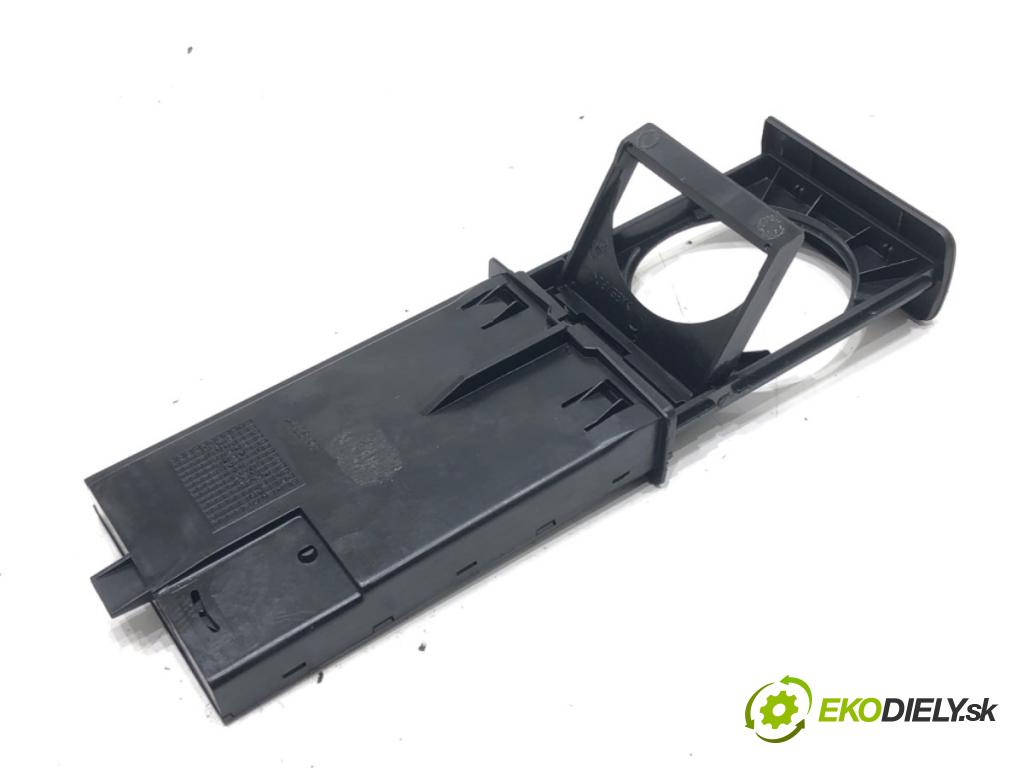 SEAT LEON (1M1) 1999 - 2006    1.4 16V 55 kW [75 KM] benzyna 1999 - 2006  Držiak na nápoje  (Úchyty, držiaky na nápoje)