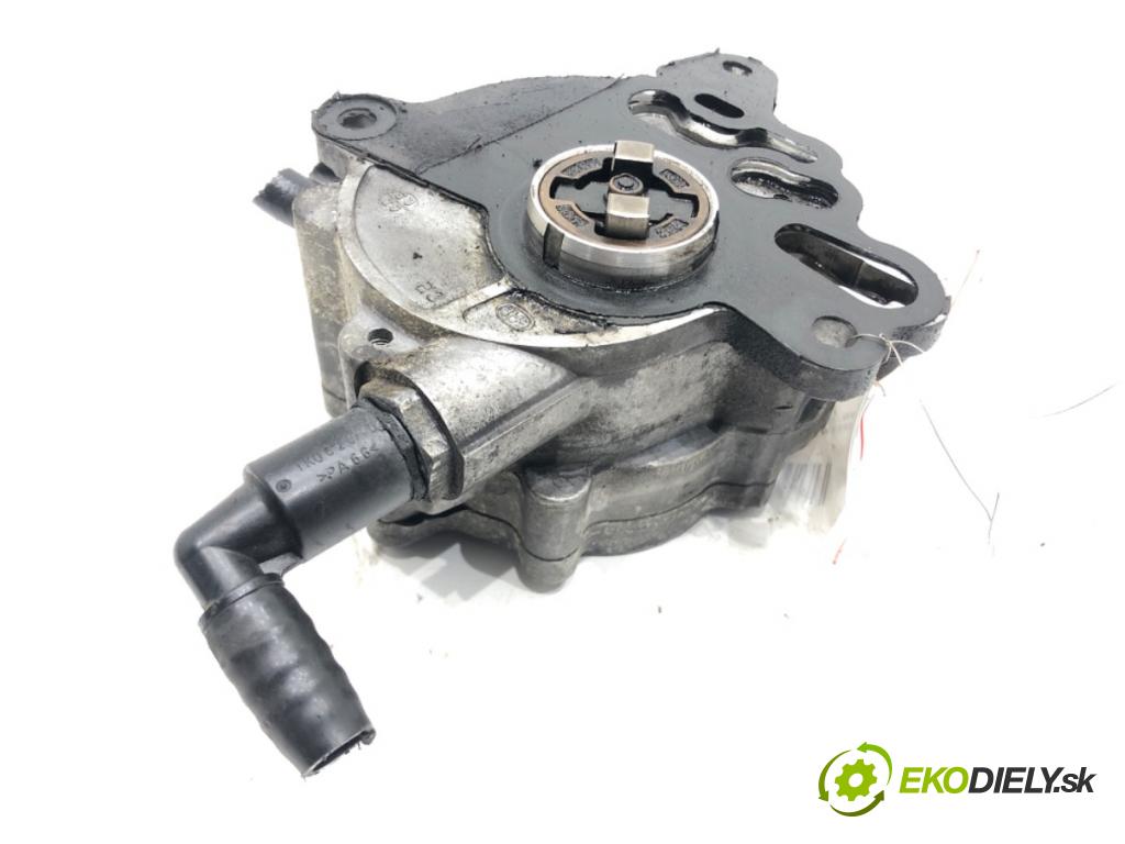 VW PASSAT B6 (3C2) 2005 - 2010    2.0 TDI 103 kW [140 KM] olej napędowy 2005 - 2009  pumpa vakuová 03G145209