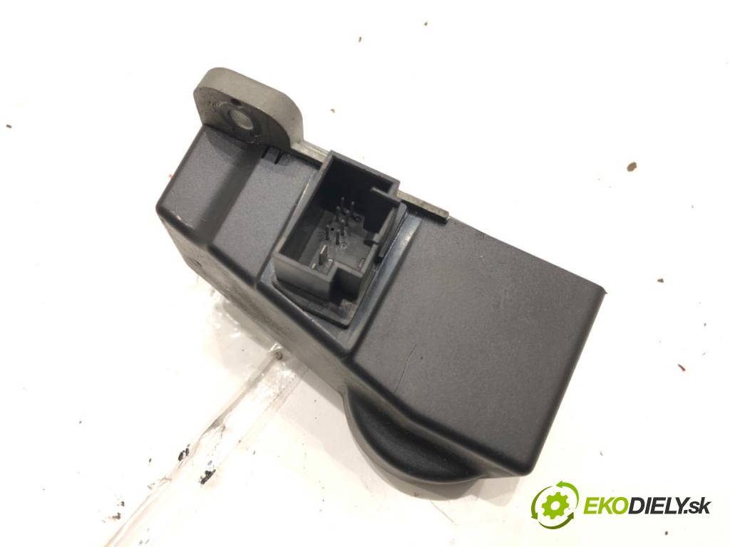 VW PASSAT B6 (3C2) 2005 - 2010    2.0 TDI 103 kW [140 KM] olej napędowy 2005 - 2009  blokáda volantu 3C0905861H (Ostatné)