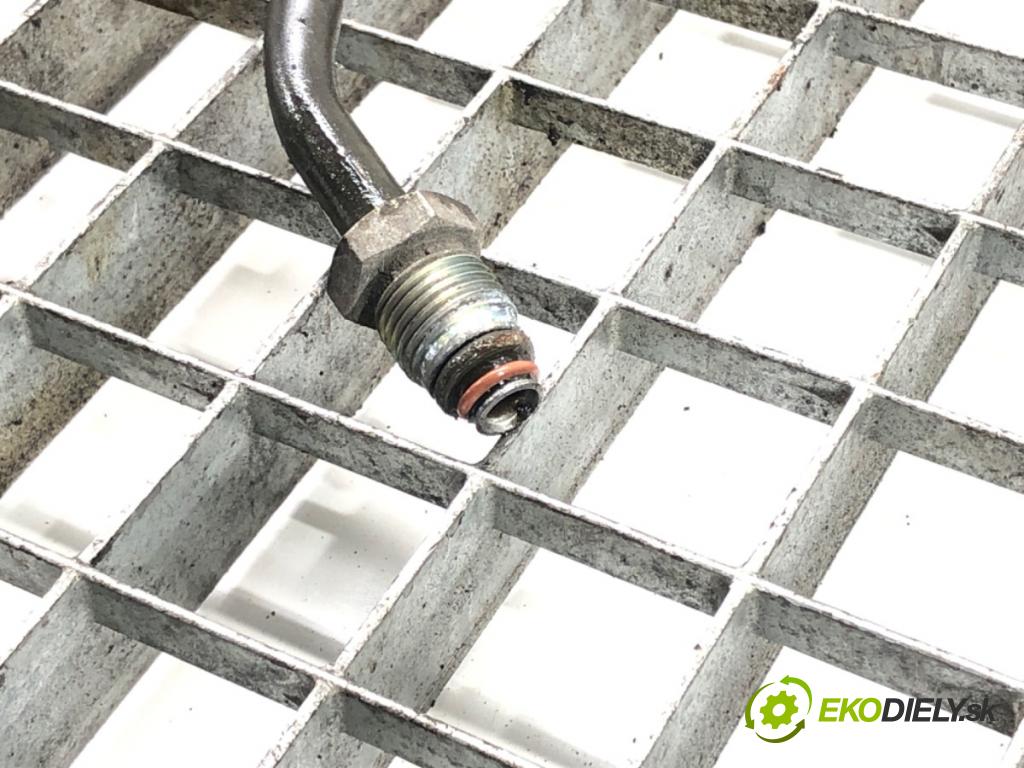 VOLVO V50 (545) 2003 - 2012    1.6 D 80 kW [109 KM] olej napędowy 2005 - 2012  hadica servočerpadlo  (Rúrky, hadice servočerpadla)