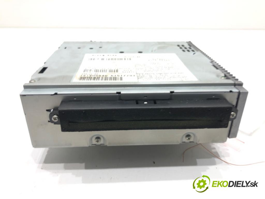 VOLVO V50 (545) 2003 - 2012    1.6 D 80 kW [109 KM] olej napędowy 2005 - 2012  RADIO 30732851 (Audio zariadenia)