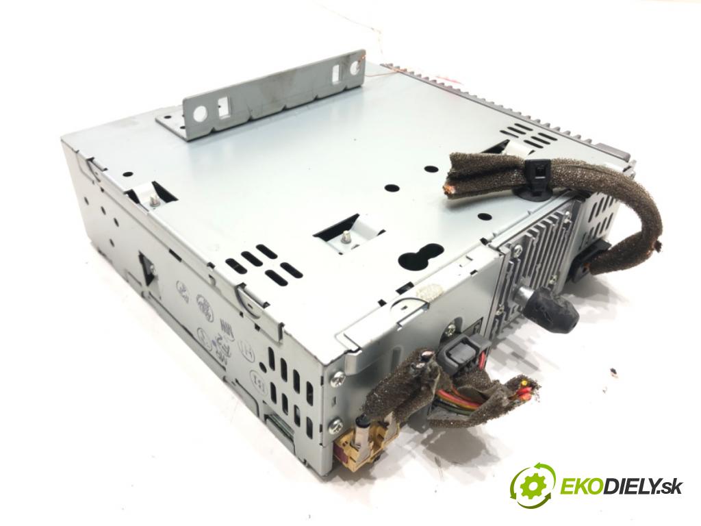 VOLVO V50 (545) 2003 - 2012    1.6 D 80 kW [109 KM] olej napędowy 2005 - 2012  RADIO 30732851 (Audio zariadenia)