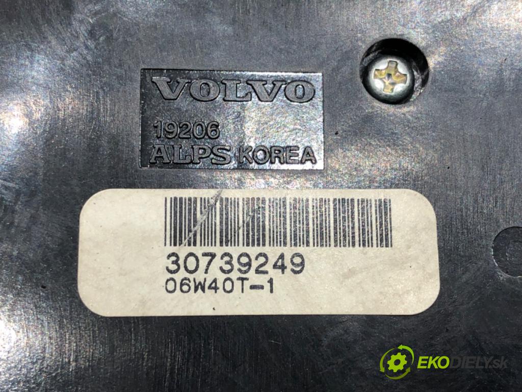 VOLVO V50 (545) 2003 - 2012    1.6 D 80 kW [109 KM] olej napędowy 2005 - 2012  Panel ovládania kúrenia 30739249 (Prepínače, spínače, tlačidlá a ovládače kúrenia)