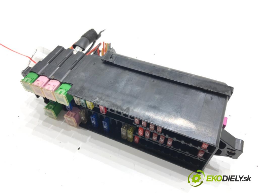 SKODA FABIA III (NJ3) 2014 - 2022    1.4 TDI 77 kW [105 KM] olej napędowy 2014 - 2022  skříňka poistková  (Pojistkové skříňky)