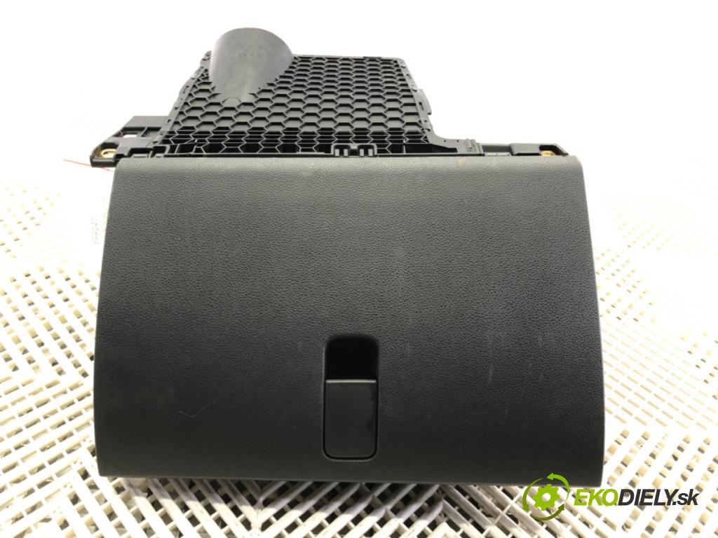 SKODA FABIA III (NJ3) 2014 - 2022    1.4 TDI 77 kW [105 KM] olej napędowy 2014 - 2022  Priehradka, kastlík spolujazdca  (Priehradky, kastlíky)