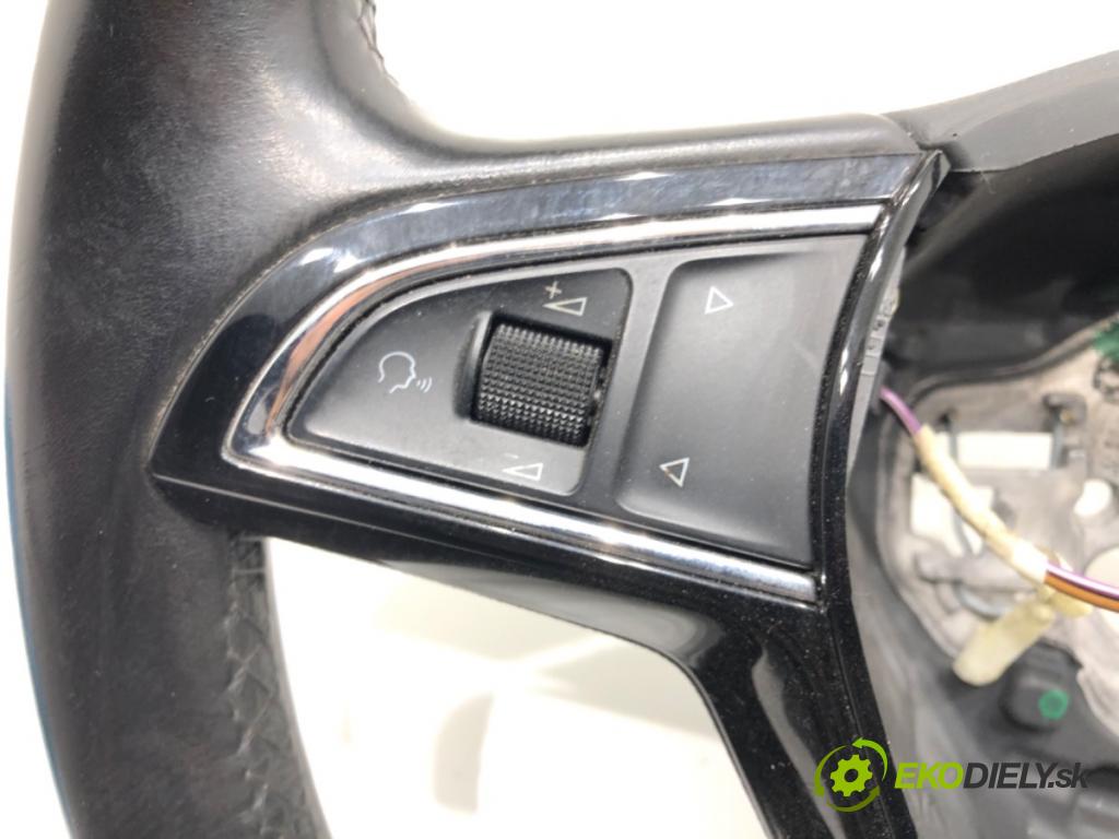 SKODA FABIA III (NJ3) 2014 - 2022    1.4 TDI 77 kW [105 KM] olej napędowy 2014 - 2022  Volant 3V0419091L (Volanty)