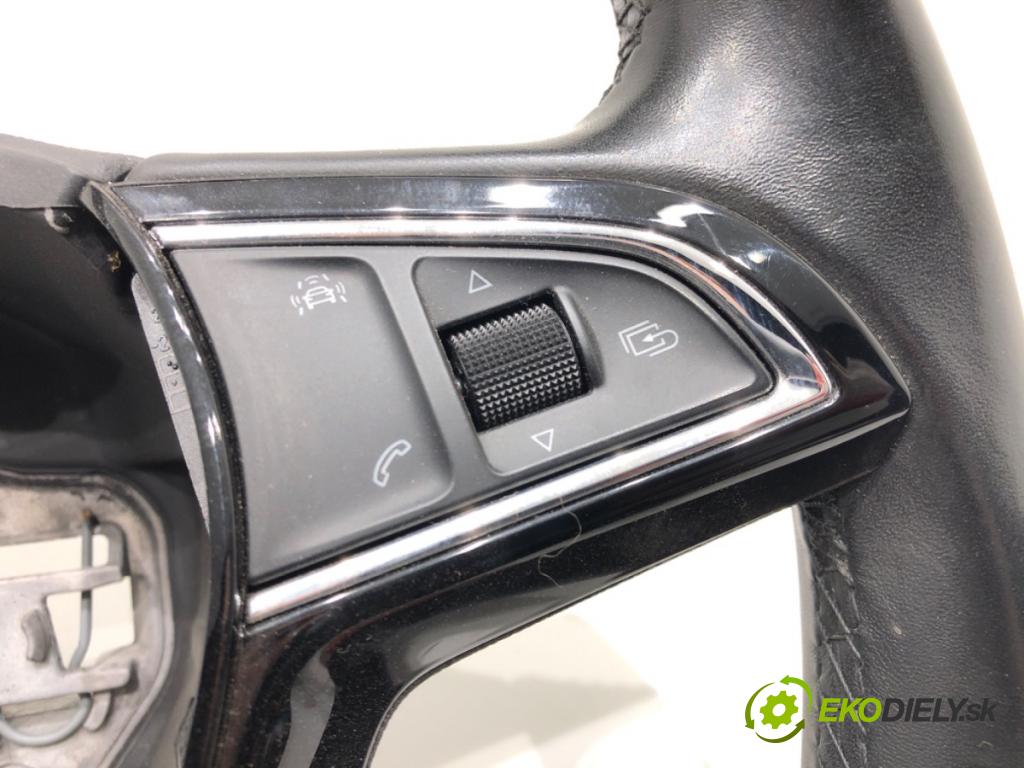 SKODA FABIA III (NJ3) 2014 - 2022    1.4 TDI 77 kW [105 KM] olej napędowy 2014 - 2022  Volant 3V0419091L (Volanty)