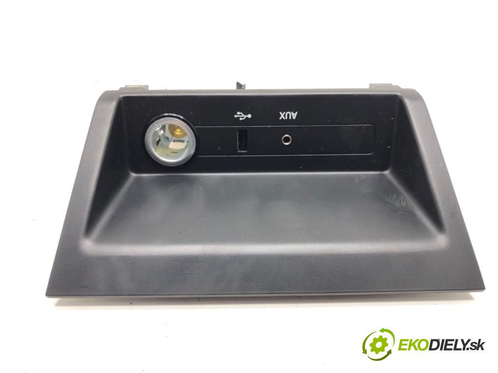 SKODA FABIA III liftback 2017 77 kW 1.4 TDI 1422 HNÍZDO: USB 6V0857367A