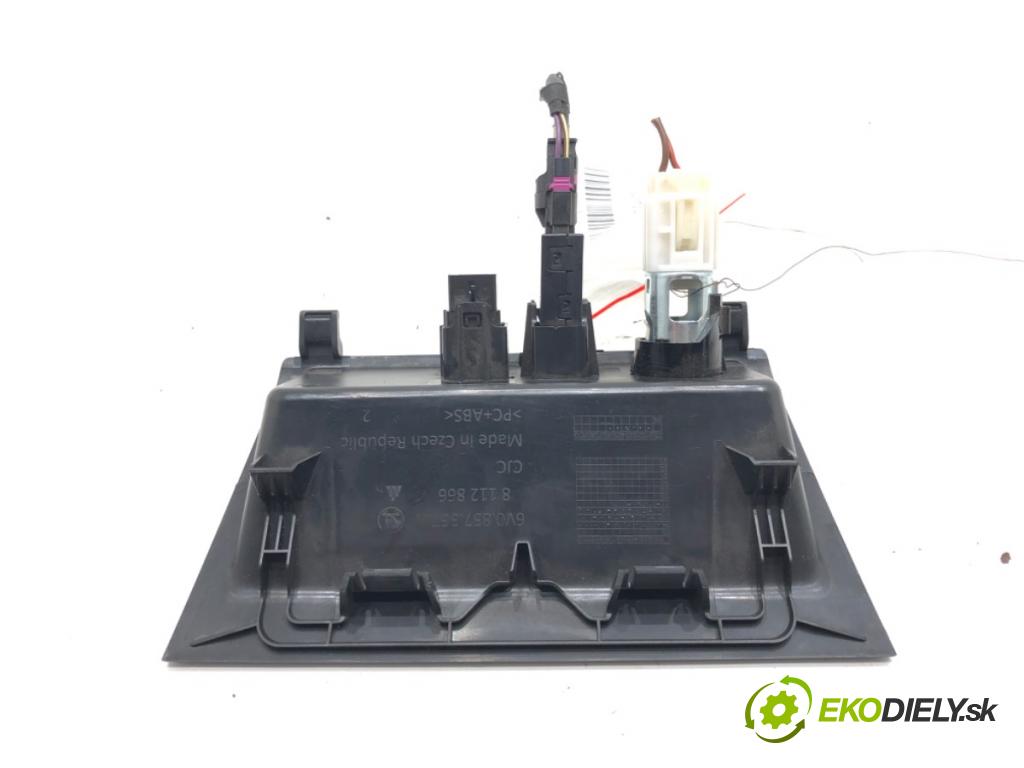 SKODA FABIA III liftback 2017 77 kW 1.4 TDI 1422 HNÍZDO: USB 6V0857367A