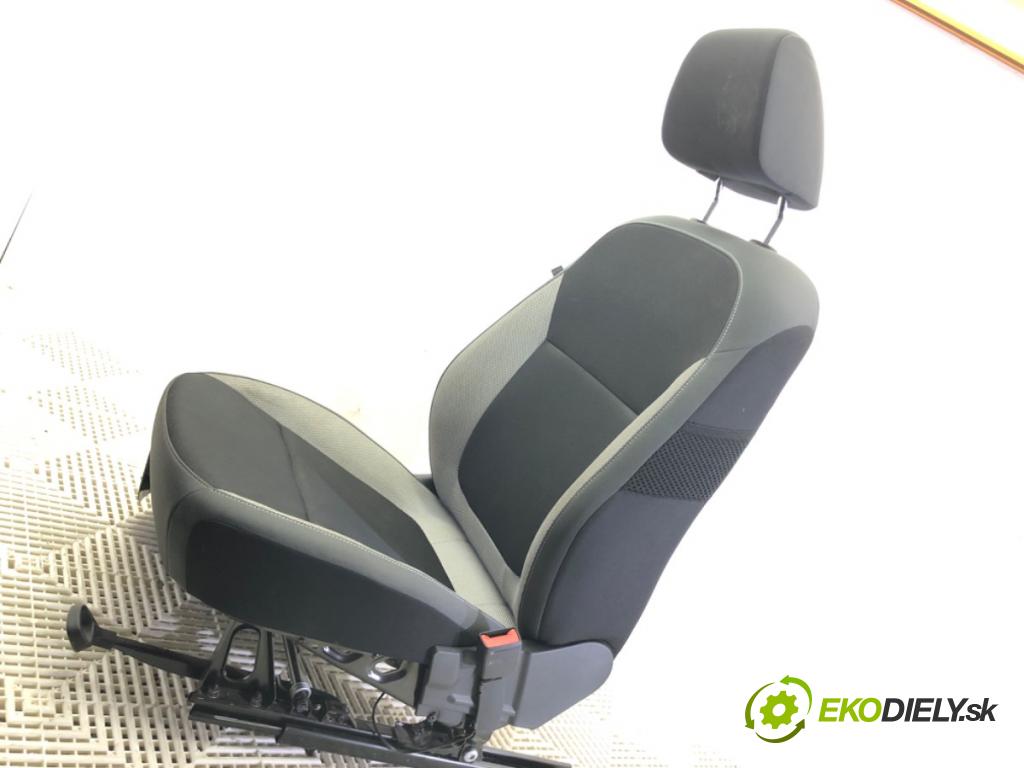 SKODA FABIA III (NJ3) 2014 - 2022    1.4 TDI 77 kW [105 KM] olej napędowy 2014 - 2022  Sedadlo pravy predný