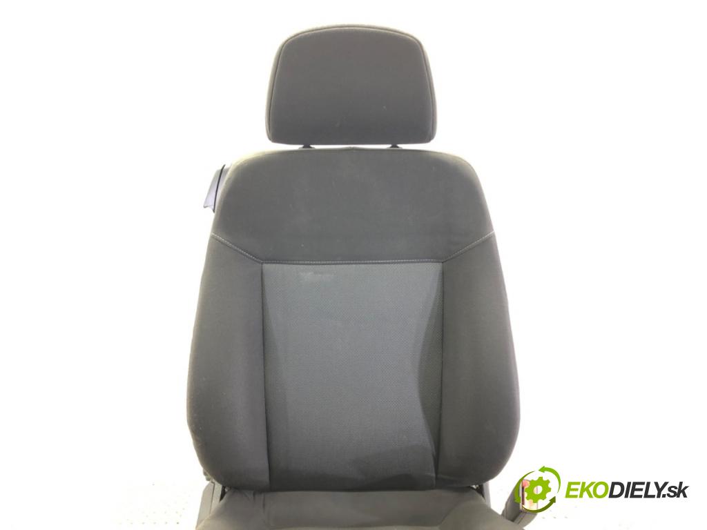 OPEL ASTRA H GTC (A04) 2005 - 2010    1.6 (L08) 77 kW [105 KM] benzyna 2005 - 2010  Sedadlo pravy predný