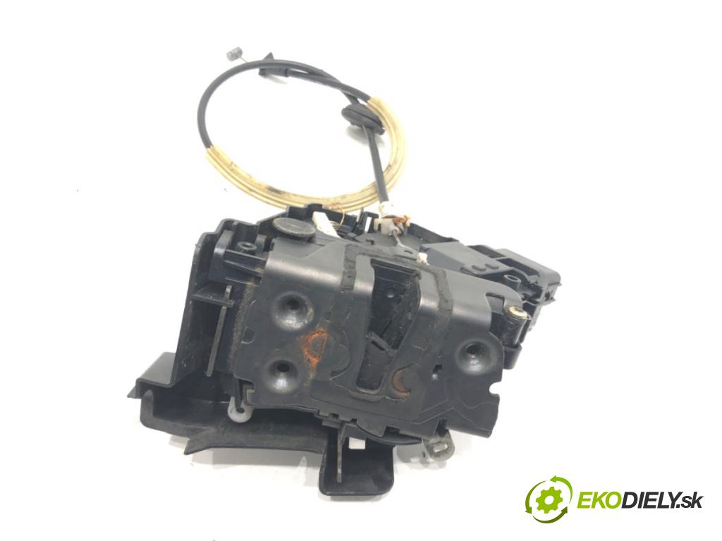 FORD FOCUS C-MAX (DM2) 2003 - 2007    1.8 92 kW [125 KM] benzyna 2004 - 2007  zámok dveře levý přední část 3M5A-R21813EP