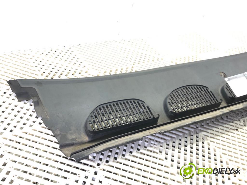 FORD FOCUS C-MAX (DM2) 2003 - 2007    1.8 92 kW [125 KM] benzyna 2004 - 2007  torpédo plast pod čelní okno 3M51-R02216-AG (Torpéda)