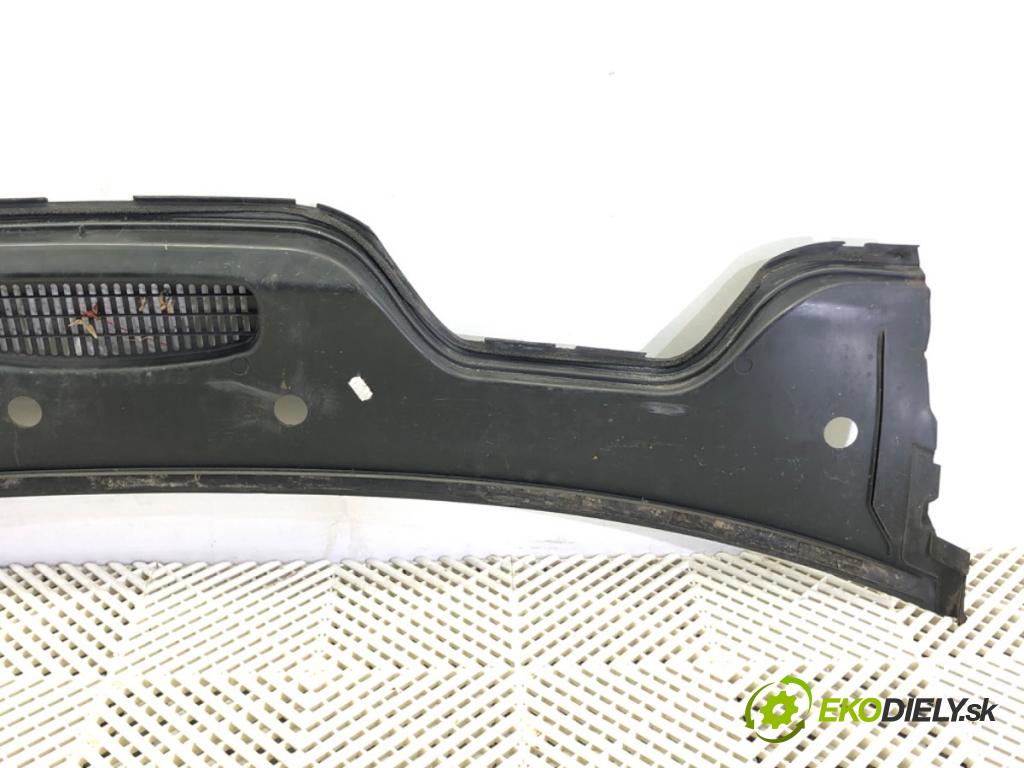 FORD FOCUS C-MAX (DM2) 2003 - 2007    1.8 92 kW [125 KM] benzyna 2004 - 2007  torpédo plast pod čelní okno 3M51-R02216-AG (Torpéda)