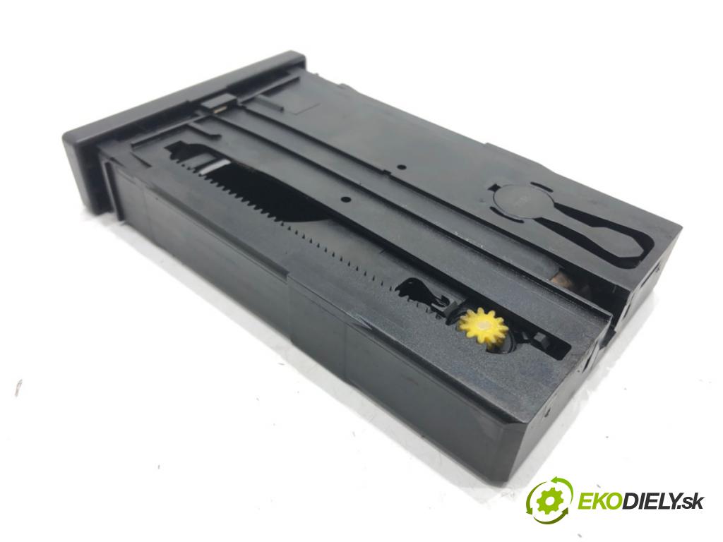 VW SHARAN (7M8, 7M9, 7M6) 1995 - 2010    1.9 TDI 85 kW [115 KM] olej napędowy 2000 - 2010  Držiak na nápoje 7M3858602 (Úchyty, držiaky na nápoje)