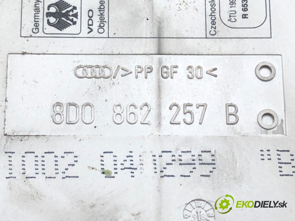 AUDI A4 B5 Avant (8D5) 1994 - 2002    2.5 TDI 110 kW [150 KM] olej napędowy 1997 - 2001  pumpa centrálneho zámku 8D0862257B (Riadiace jednotky centrálneho zámku)