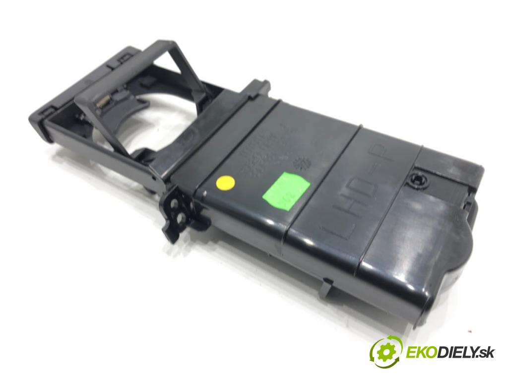 TOYOTA AURIS (_E15_) 2006 - 2012    1.6 (ZRE151_) 91 kW [124 KM] benzyna 2007 - 2012  Držiak na nápoje 55620-02110 (Úchyty, držiaky na nápoje)