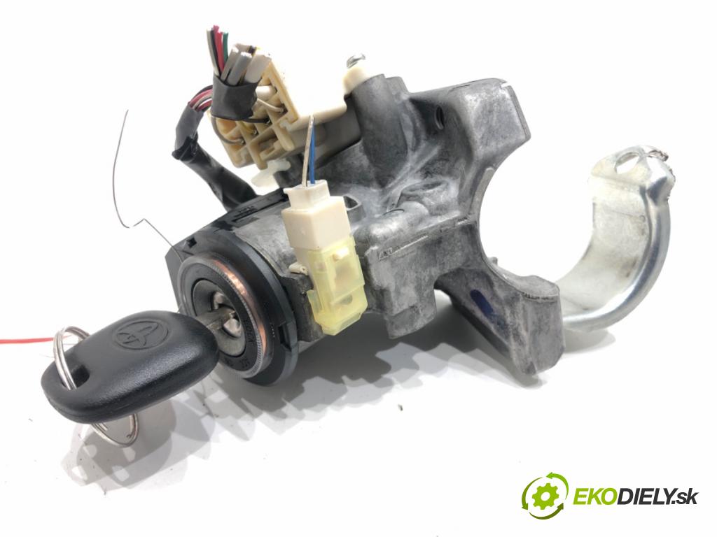 TOYOTA AURIS (_E15_) 2006 - 2012    1.6 (ZRE151_) 91 kW [124 KM] benzyna 2007 - 2012  spinačka N0502638 (Spínacie skrinky a kľúče)