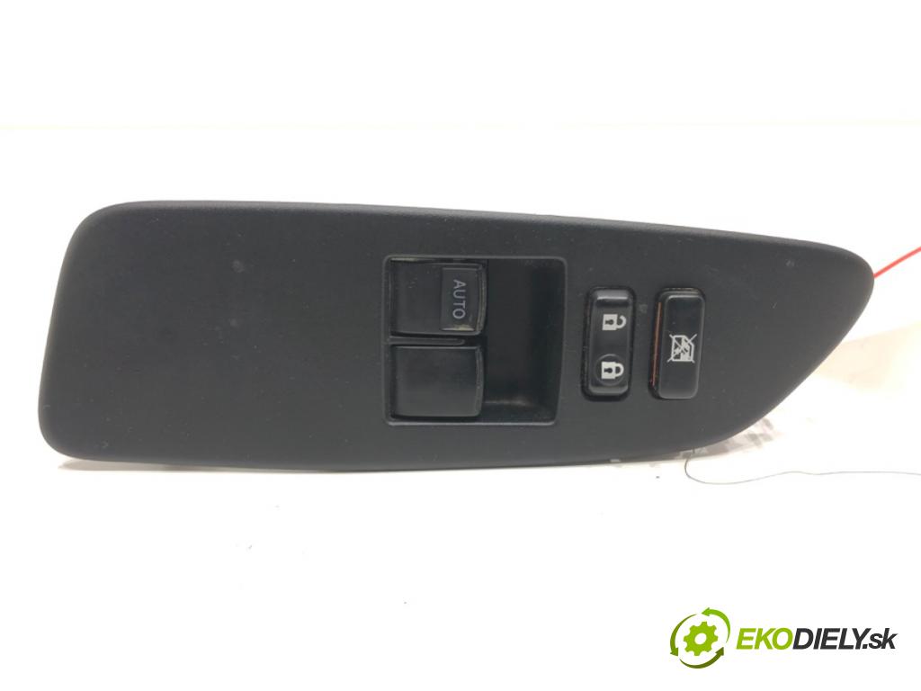TOYOTA AURIS (_E15_) 2006 - 2012    1.6 (ZRE151_) 91 kW [124 KM] benzyna 2007 - 2012  Prepínač okien  (Prepínače, spínače, tlačidlá a ovládače kúrenia)