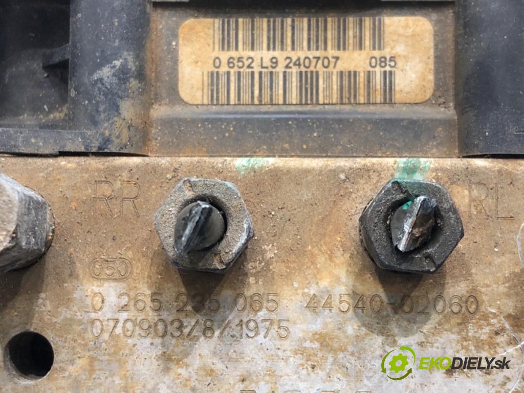 TOYOTA AURIS (_E15_) 2006 - 2012    1.6 (ZRE151_) 91 kW [124 KM] benzyna 2007 - 2012  Pumpa ABS 0265235065 (Pumpy ABS)