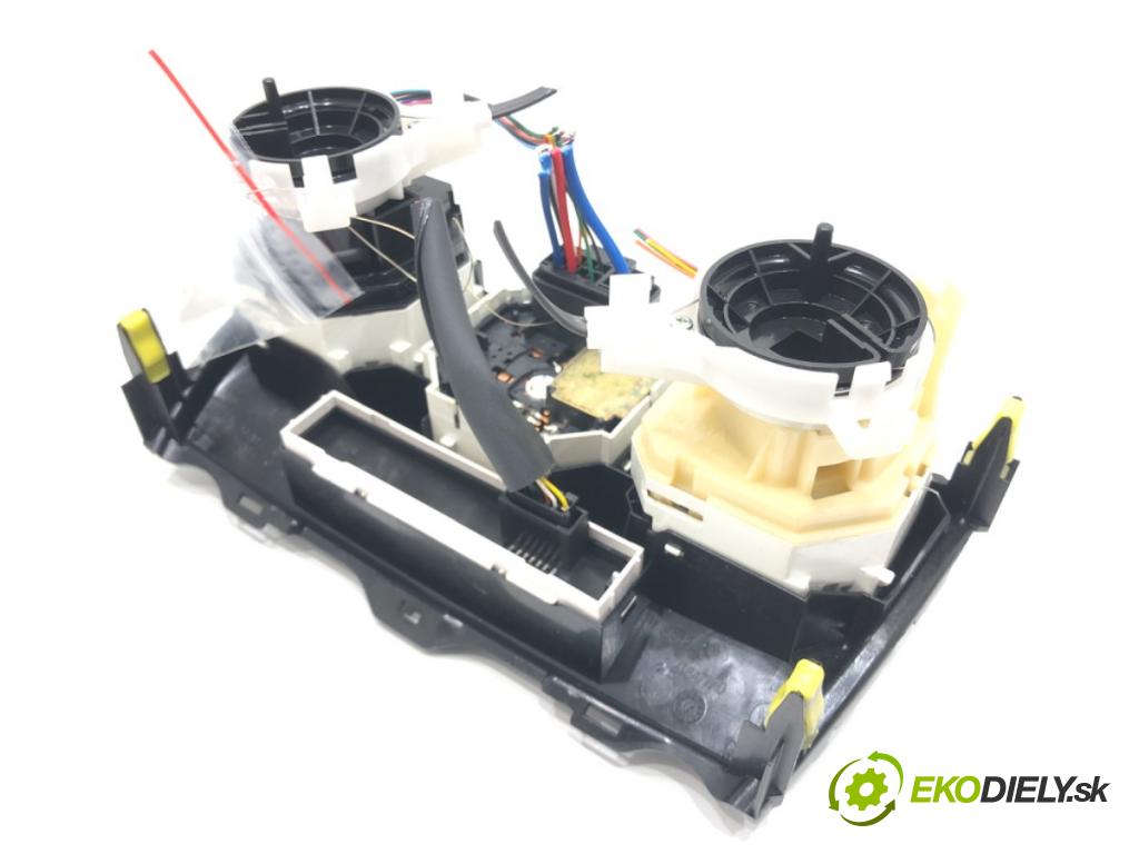 TOYOTA AURIS (_E15_) 2006 - 2012    1.6 (ZRE151_) 91 kW [124 KM] benzyna 2007 - 2012  Panel ovládania kúrenia  (Prepínače, spínače, tlačidlá a ovládače kúrenia)