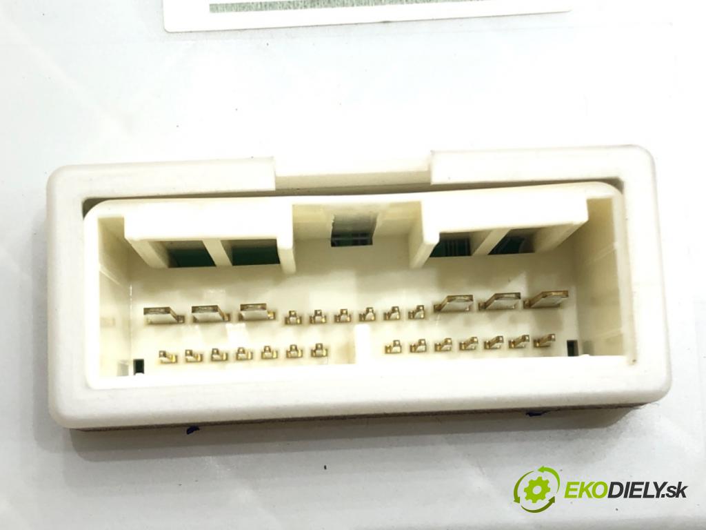 TOYOTA AURIS (_E15_) 2006 - 2012    1.6 (ZRE151_) 91 kW [124 KM] benzyna 2007 - 2012  modul BSI 82730-02150-A (Pojistkové skříňky)