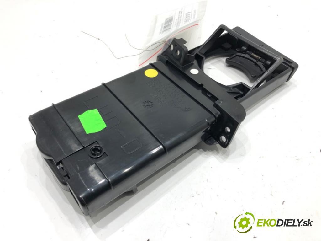 TOYOTA AURIS (_E15_) 2006 - 2012    1.6 (ZRE151_) 91 kW [124 KM] benzyna 2007 - 2012  Držiak na nápoje  (Úchyty, držiaky na nápoje)