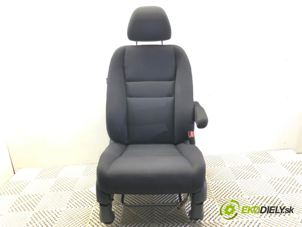 HONDA CR-V III (RE_) 2006 - 2022    2.0 i-VTEC (RE5, RE1) 110 kW [150 KM] benzyna 2007 - 2012  Sedadlo pravy predný 