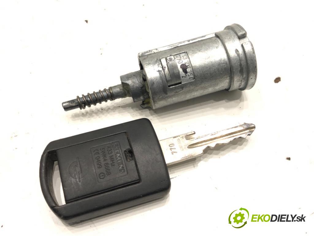 OPEL CORSA C (X01) 2000 - 2009    1.2 (F08, F68) 55 kW [75 KM] benzyna 2000 - 2009  spinačka 13107754 (Spínacie skrinky a kľúče)