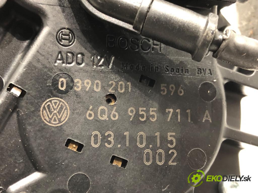 VW POLO (9N_, 9A_) 2001 - 2014    1.4 16V 55 kW [75 KM] benzyna 2001 - 2008  motor stěračů zadní část 6Q6955711A