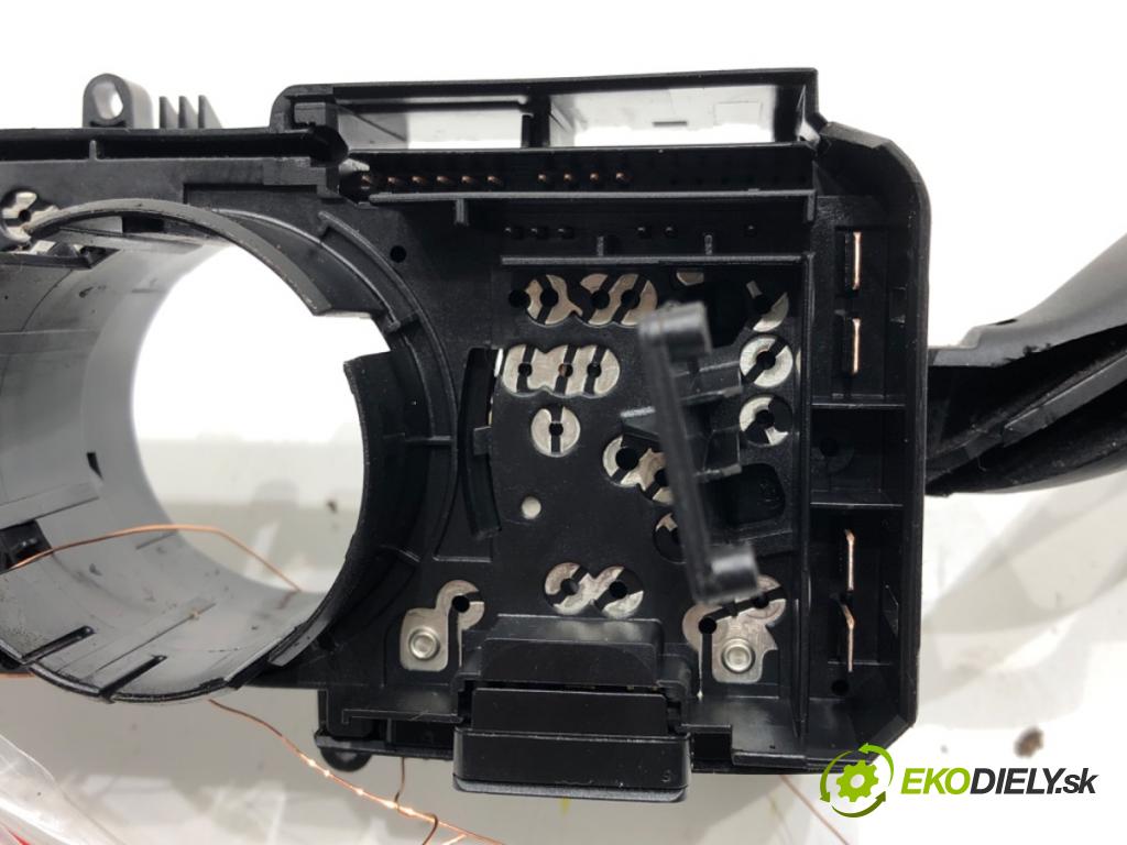 VW POLO (9N_, 9A_) 2001 - 2014    1.4 16V 55 kW [75 KM] benzyna 2001 - 2008  Prepínač kombinovaný 6Q0953503AM (Prepínače, spínače, tlačidlá a ovládače kúrenia)