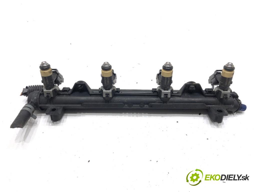 VW POLO (9N_, 9A_) 2001 - 2014    1.4 16V 55 kW [75 KM] benzyna 2001 - 2008  Lišta vstrekovacia 036133319BF (Vstrekovacie lišty)