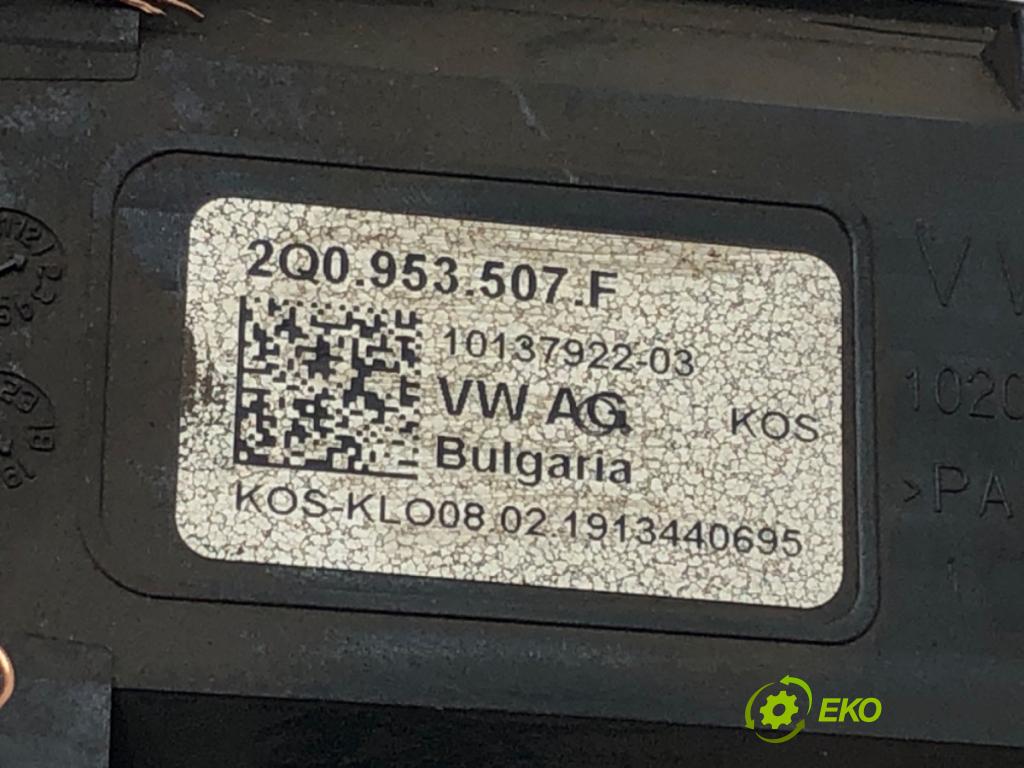 VW POLO VI (AW1, BZ1, AE1) 2017 - 2022    1.0 TSI 85 kW [115 KM] benzyna 2017 - 2022  Prepínač kombinovaný 2Q0953507F (Prepínače, spínače, tlačidlá a ovládače kúrenia)