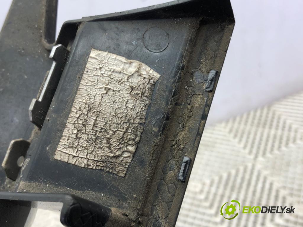 VW POLO VI (AW1, BZ1, AE1) 2017 - 2022    1.0 TSI 85 kW [115 KM] benzyna 2017 - 2022  mřížka maska 2G0853651K (Mřížky (masky) chladičů)