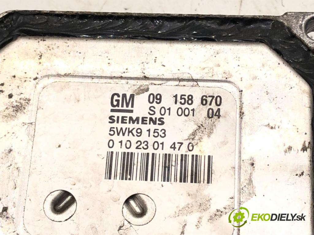 OPEL ASTRA G liftback (T98) 1998 - 2009    1.8 16V (F08, F48) 92 kW [125 KM] benzyna 2000 - 2005  riadiaca jednotka Motor 09158670 (Riadiace jednotky)