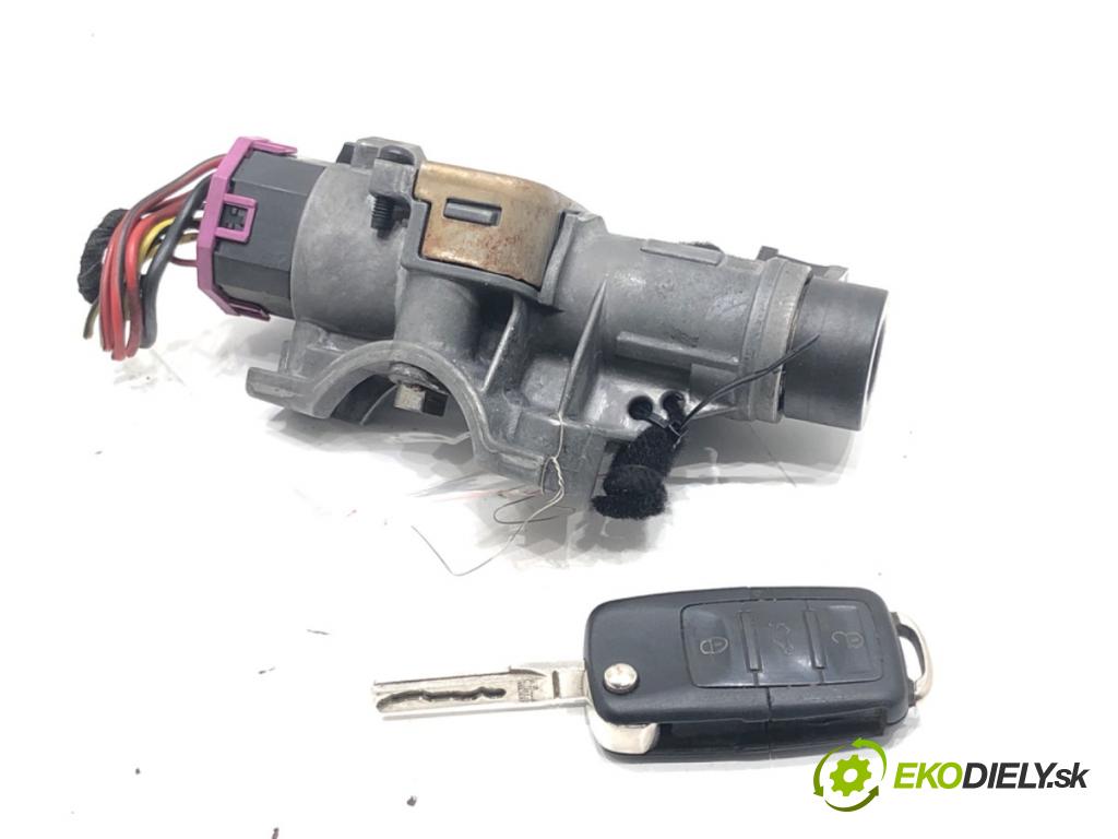 VW PASSAT B5.5 Variant (3B6) 2000 - 2005    1.9 TDI 96 kW [130 KM] olej napędowy 2000 - 2005  spinačka 4B0905851G (Spínacie skrinky a kľúče)