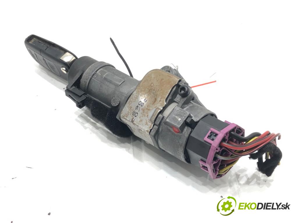 VW PASSAT B5.5 Variant (3B6) 2000 - 2005    1.9 TDI 96 kW [130 KM] olej napędowy 2000 - 2005  spinačka 4B0905851G (Spínacie skrinky a kľúče)