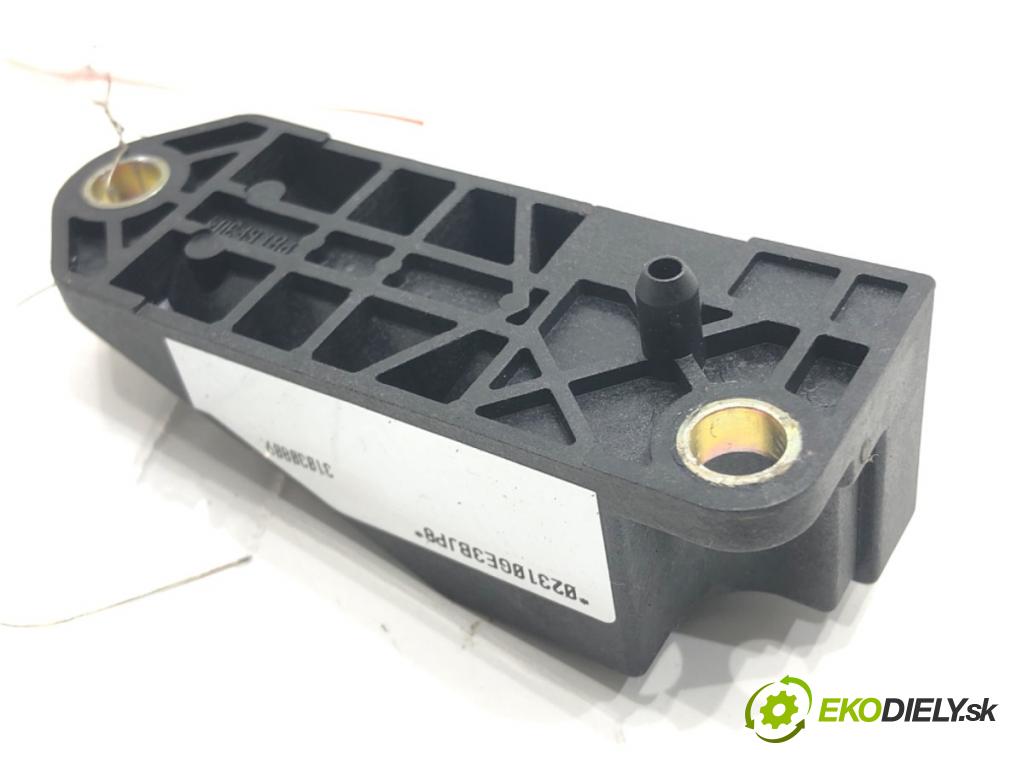 VW PASSAT B5.5 Variant (3B6) 2000 - 2005    1.9 TDI 96 kW [130 KM] olej napędowy 2000 - 2005  Snímač nárazu 6Q0909606 (Snímače nárazu)