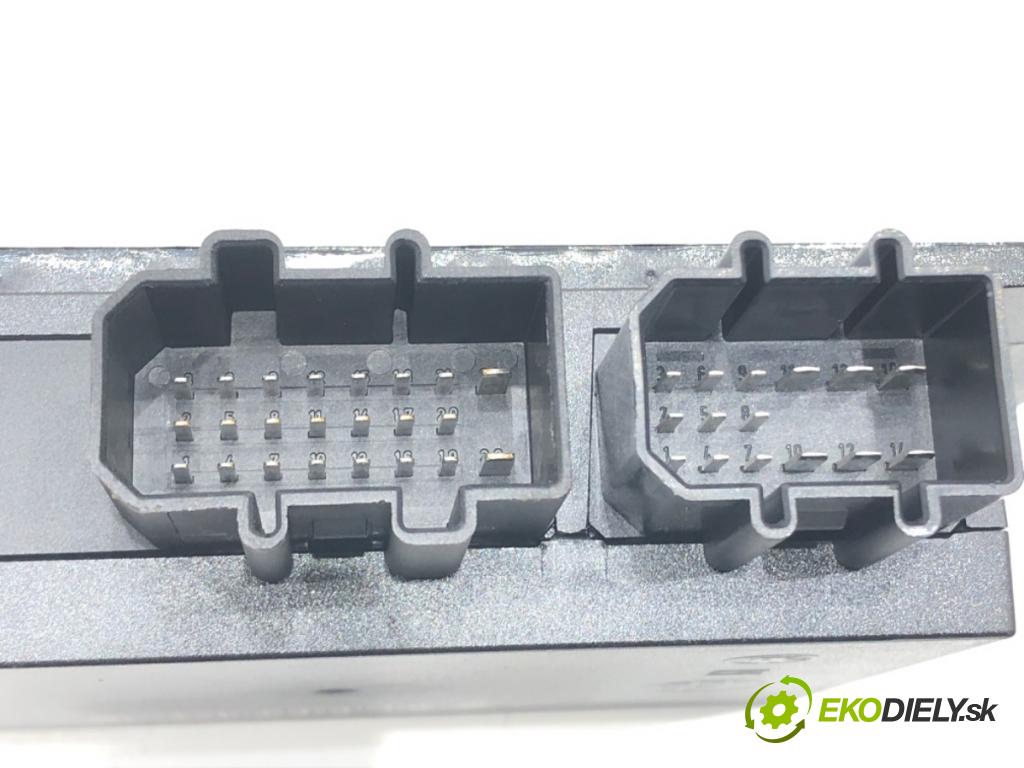 VW PASSAT B5.5 Variant (3B6) 2000 - 2005    1.9 TDI 96 kW [130 KM] olej napędowy 2000 - 2005  Modul komfortu 1C0959799B (Moduly komfortu)