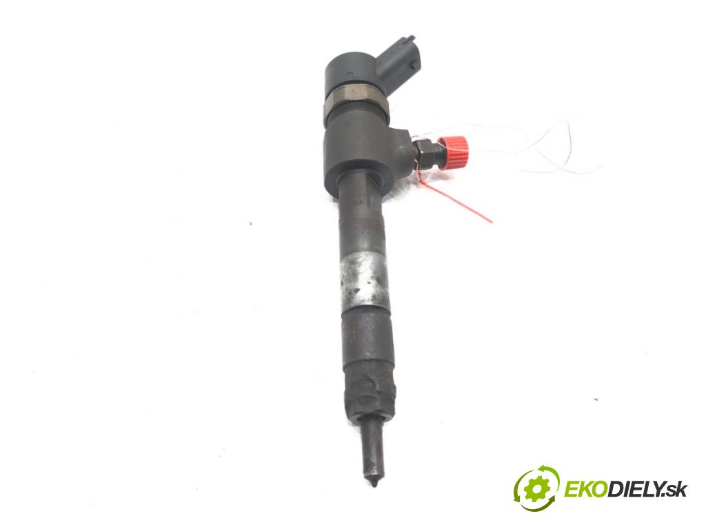 FIAT STILO (192_) 2001 - 2010    1.9 D Multijet 88 kW [120 KM] olej napędowy 2005 - 2006  vstrekovač 0445110276 (Vstrekovače)