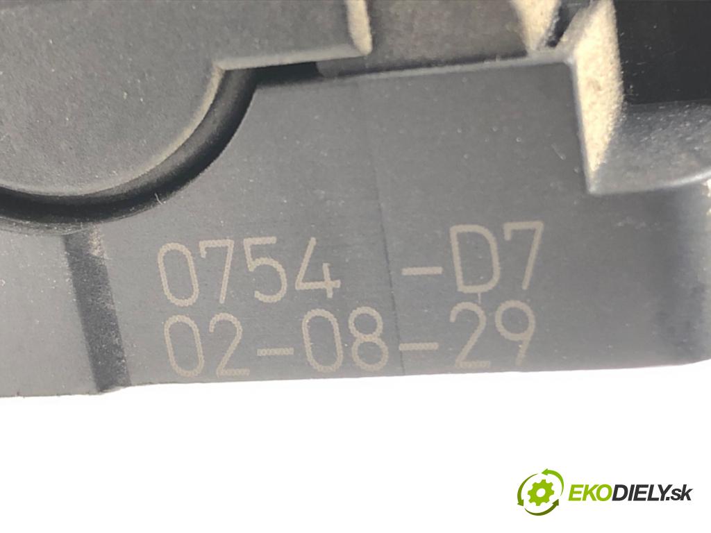 PEUGEOT 307 SW (3H) 2002 - 2009    2.0 16V 100 kW [136 KM] benzyna 2002 - 2005  Potenciometer plynu  (Pedále)