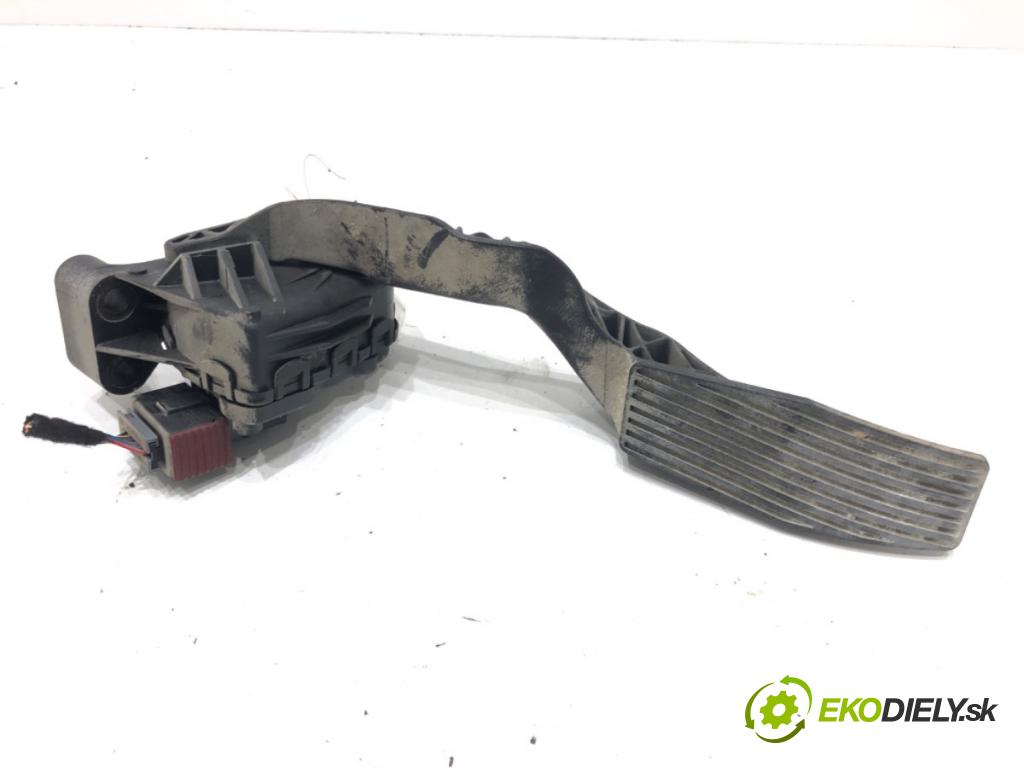 OPEL ZAFIRA A nadwozie wielkoprzestrzenne (MPV) (T98) 1999 - 2005    2.0 DTI 16V (F75) 74 kW [101 KM] olej napędowy 2000 - 2005  Potenciometer plynu 9202341BT (Pedále)