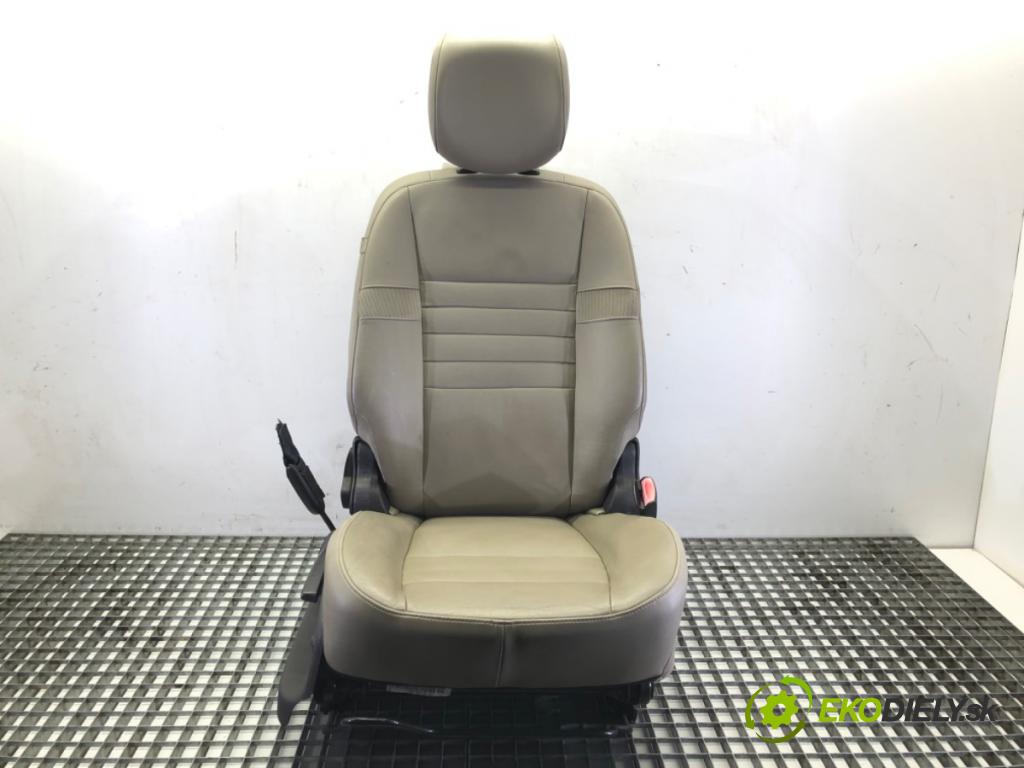 RENAULT GRAND SCÉNIC III (JZ0/1_) 2009 - 2022    2.0 dCi (JZ0Y) 110 kW [150 KM] olej napędowy 2009 - 2022  Sedadlo pravy predný 