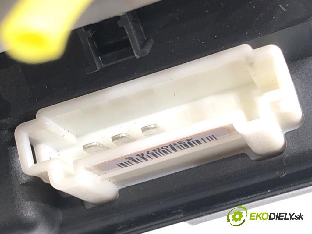 MERCEDES-BENZ KLASA A (W168) 1997 - 2005    A 170 CDI (168.009, 168.109) 70 kW [95 KM] olej napędowy 2001 - 2004  pumpa centrálneho zámku 1688000348 (Riadiace jednotky centrálneho zámku)