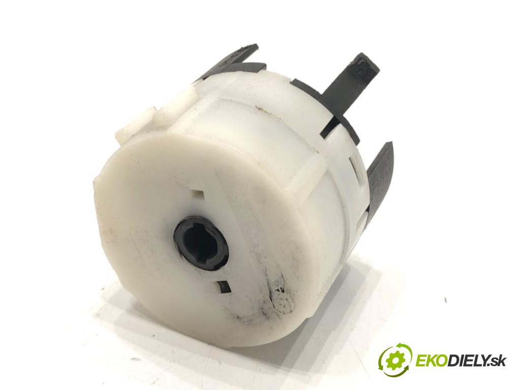 MERCEDES-BENZ KLASA A (W168) 1997 - 2005    A 170 CDI (168.009, 168.109) 70 kW [95 KM] olej napędowy 2001 - 2004  Kocka, vložka spínacej skrinky 1685451004 (Spínacie skrinky a kľúče)