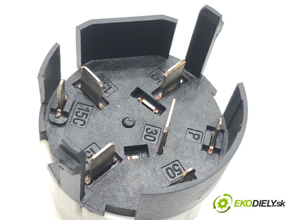 MERCEDES-BENZ KLASA A (W168) 1997 - 2005    A 170 CDI (168.009, 168.109) 70 kW [95 KM] olej napędowy 2001 - 2004  Kocka, vložka spínacej skrinky 1685451004 (Spínacie skrinky a kľúče)