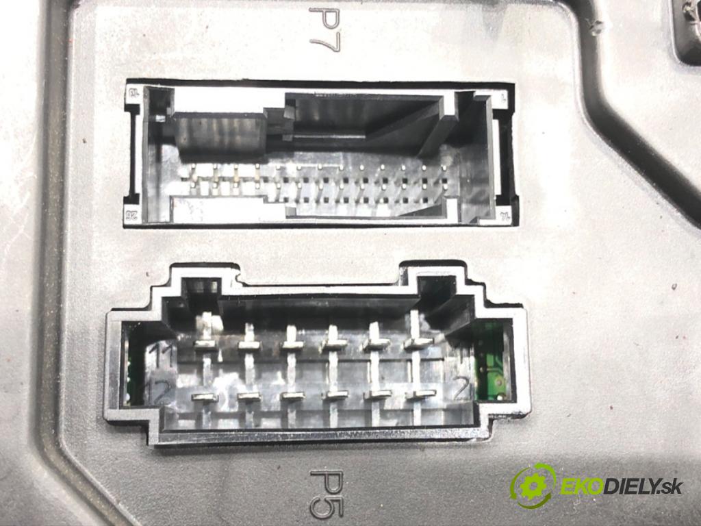 VW SHARAN (7M8, 7M9, 7M6) 1995 - 2010    1.9 TDI 85 kW [115 KM] olej napędowy 2000 - 2010  modul BSI  (Pojistkové skříňky)