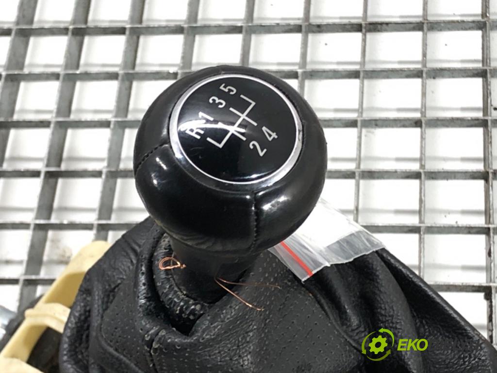 OPEL ASTRA G liftback (T98) 1998 - 2009    1.6 LPG (F48) 62 kW [84 KM] Benzyna / gaz samochodowy (LPG) 1998 - 2005  Kulisa 90523924 (Rýchlostné páky / kulisy)